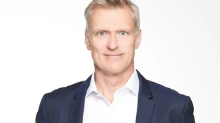 Hermann Schrögenauer gibt die Verantwortung für Vertrieb und Marketing ab.