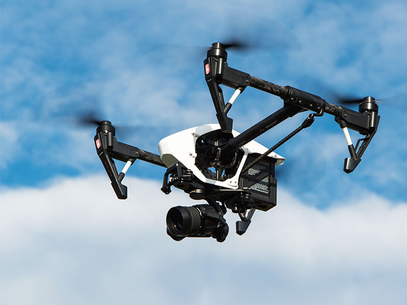 VKB kooperiert mit Drohnendienstleister FairFleet