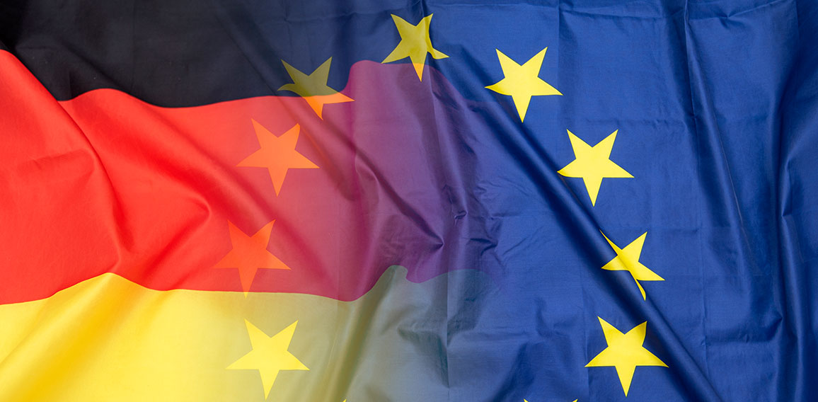 Deutsche und europäische Flagge