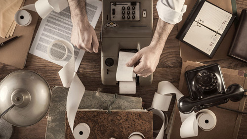 Arme-Taschenrechner-Buero-Telefon-82971136-FO-stokkete