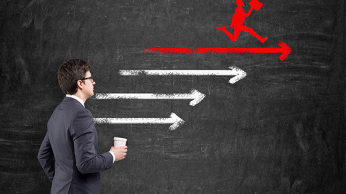 Anzugtraeger-Pfeile-102622579-FO-denisismagilov