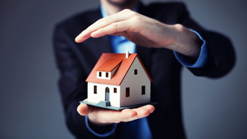 Anzugtraeger-Haus-25784359-DP-baranq