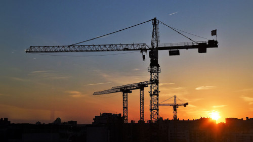 Baukran-3739392-DP-DenisDoukhan