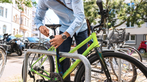 lxo-aktiv und sicher mobil mit Versicherung und Leasing.png