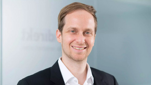 Dr-Philipp-Kanschik-2023-Policen-Direkt