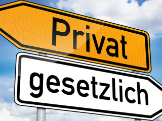 Wegweiser mit privat und gesetzlich