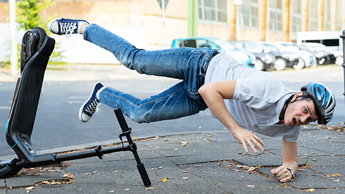 Mann-E-Scooter-Unfall-289588229-AS-Andrey-Popov