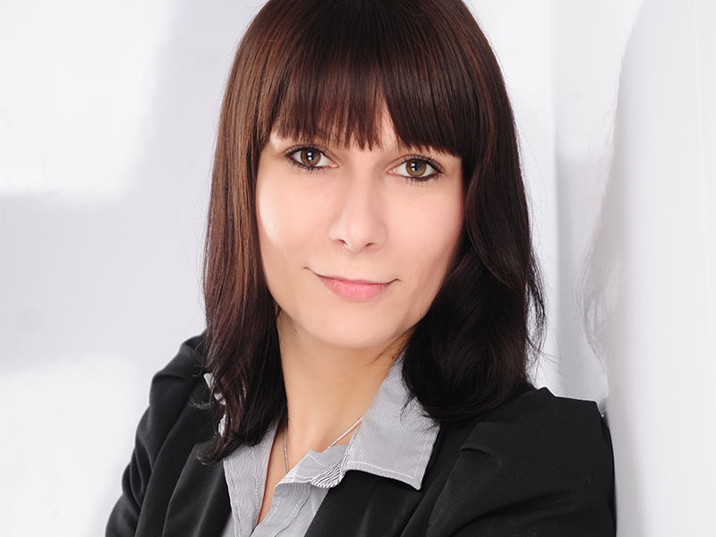 Stephanie-Has-2017-Michaelis