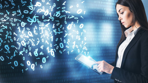 Anzugtraegerin-Binaercode-Tablet-228126880-FO-peshkov