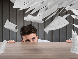 Anzugtraeger-Papier-160598656-FO-alphaspirit