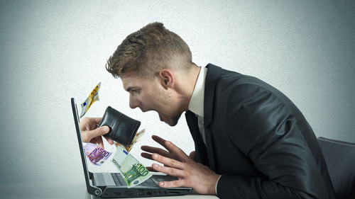 Anzugtraeger-Laptop-Diebstahl-66357320-FO-alphaspirit