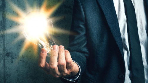 Anzugtraeger-Gluehbirne-112508625-FO-Bits-and-Splits