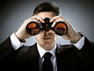 Anzugtraeger-Fernglas-50770216-FO-Kurhan