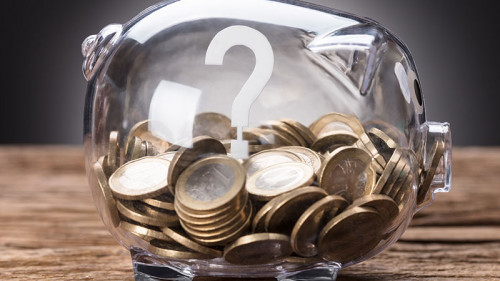 Sparschwein-Muenzen-Fragezeichen-165043045-FO-Andrey-Popov