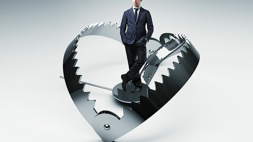 Anzugtraeger-in-Baerenfalle-29068166-FO-Tommi