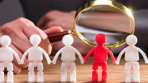 Anzugtraeger-200480787-FO-Andrey-Popov