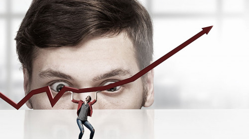 Großer-Mann-kleine-Frau-Pfeil-123398019-FO-Sergey-Nivens