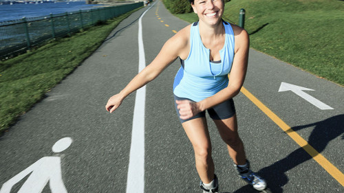 Frau-Inlineskater-78166417-FO-pololia