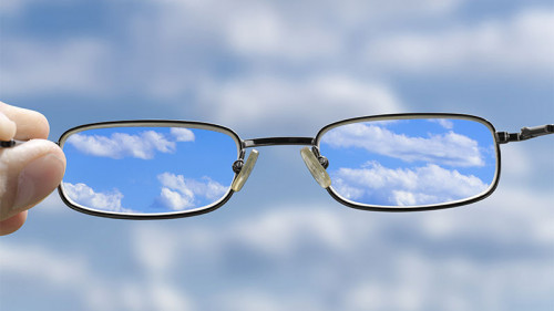 Brille-Wolkenhimmel-54222845-FO-grufnar