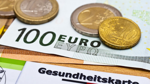 Gesundheitskarte-Geld-122315974-FO-Stockfotos-MG