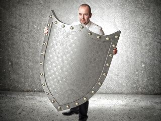 Anzugtraeger-Schild-101642876-FO-tiero