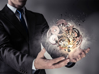 Anzugtraeger-Zahnraeder-167187549-FO-Sergey-Nivens