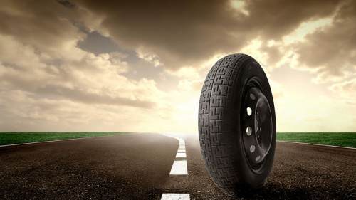 Reifen-auf-Straße-12734545-FO-olly