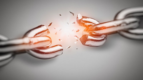 Kette-bricht-91955660-FO-Myst