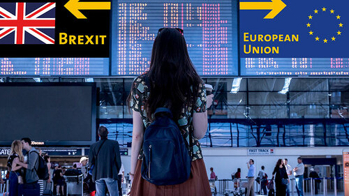Frau-Flughafen-Brexit-4011711-PB-stux