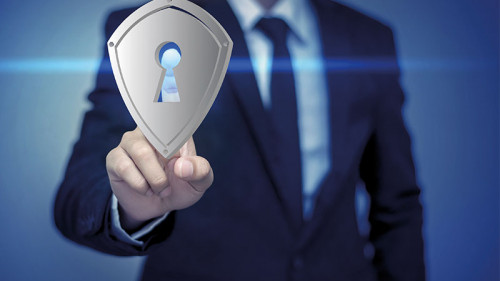 Anzugtraeger-Schild-Schluesselloch-117102593-FO-tonefotografia