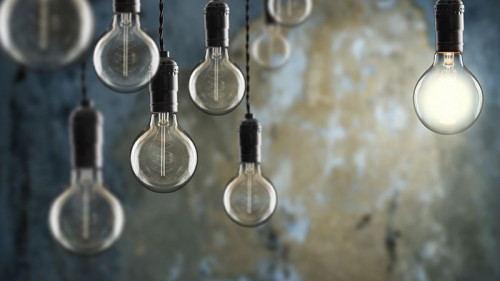 Gluehbirnen-101566992-FO-Sensay