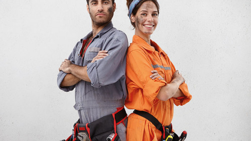 Mann-Frau-Arbeitskleidung-176668443-FO-Wayhome-Studio