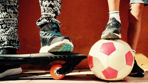 Kinder-Skateboard-Fußball-2769553-PB-sweetlouise