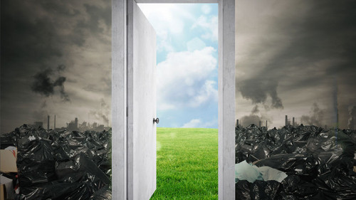 Umweltverschmutzung-Tuer-Wiese-109835387-FO-alphaspirit