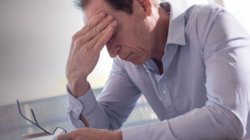 Anzugtraeger-164021619-FO-thodonal