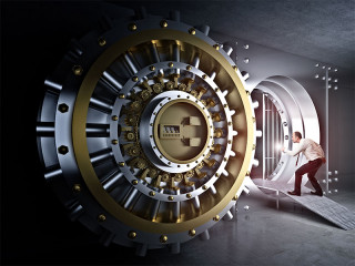 Anzugtraeger-Taschenlampe-Tresor-102798298-FO-tiero