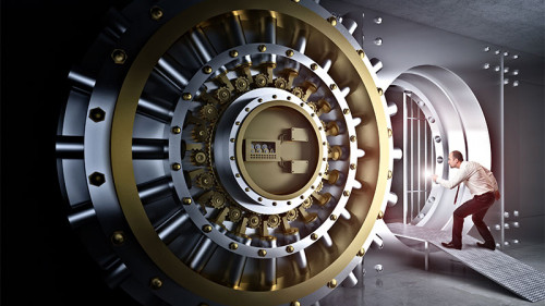 Anzugtraeger-Taschenlampe-Tresor-102798298-FO-tiero