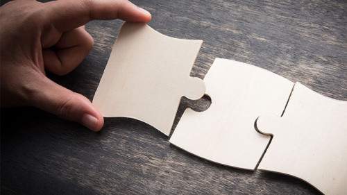 Hand-Puzzle-166365544-FO-showcake