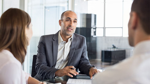 Paar-Anzugtraeger-171304969-FO-Rido