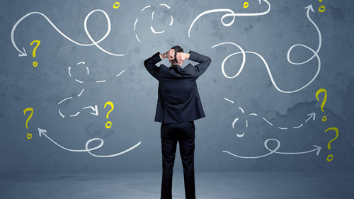 Anzugtraeger-Fragezeichen-136562661-FO-ra2-studio