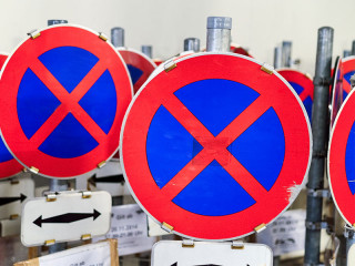 Halteverbot-Schilder-79328847-FO-Ewald-Froech