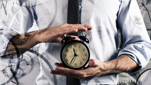 Anzugtraeger-Uhr-158674332-FO-alphaspirit