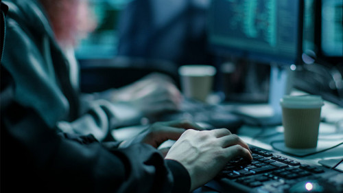 Hacker-164586639-FO-Gorodenkoff