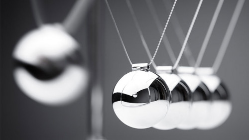 Kugeln-Kettenreaktion-91410586-FO-Brian-Jackson