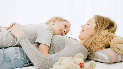 Mutter-Tochter-Teddybaeren-258152440-FO-master1305