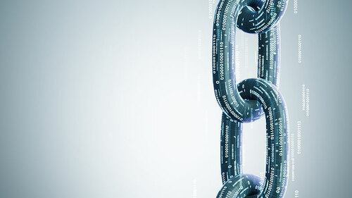 Kette-aus-Code-193545418-FO-denisismagilov