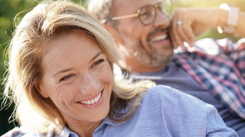 Paar-lachen-172793949-FO-goodluz