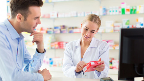 Apotheke-Kunde-110308746-FO-pikselstock