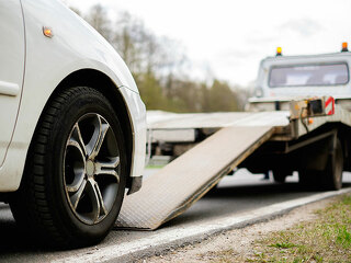 Auto-Abschleppdienst-82744342-FO-Nejron-Photo