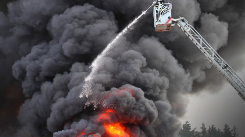 Feuer-Feuerwehrmann-66227685-FO-Kletr